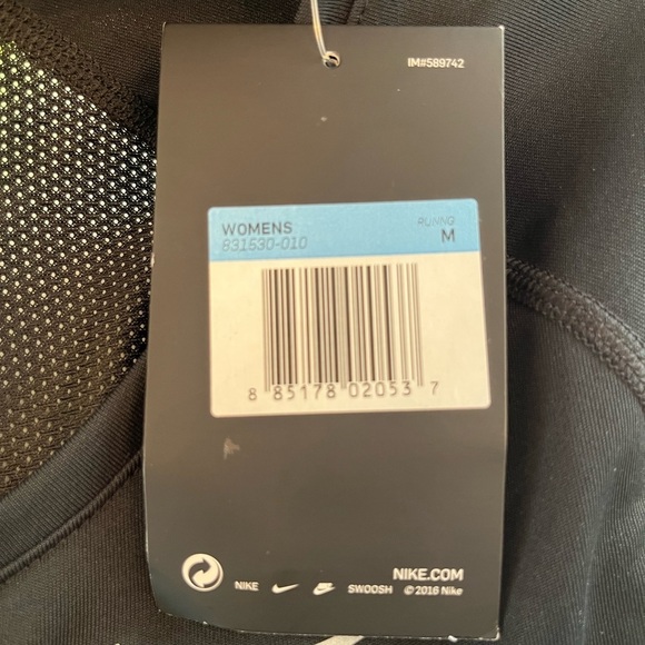 NIKE Shirt - Picture 5 of 5